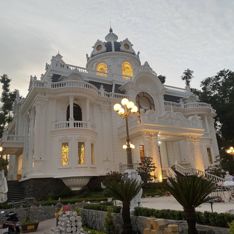 BIỆT THỰ CHỊ GIỨT - ĐỒNG THÁP